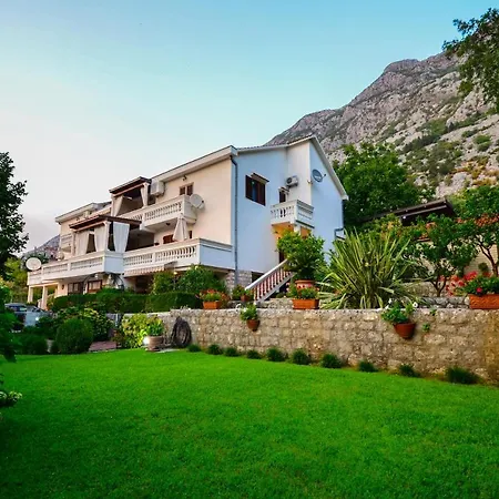 Djardin Kotor Exterior photo