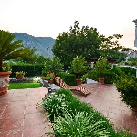 Djardin Kotor Exterior photo