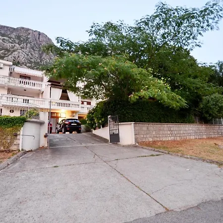 Djardin Kotor Exterior photo